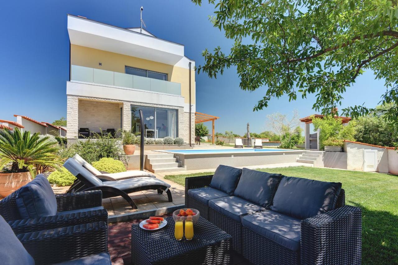 Villa White Barbariga Esterno foto